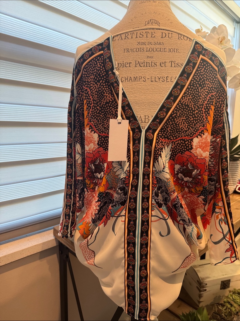Rose & Olive Floral Print Blouse Cream size medium - Picture 2 of 6